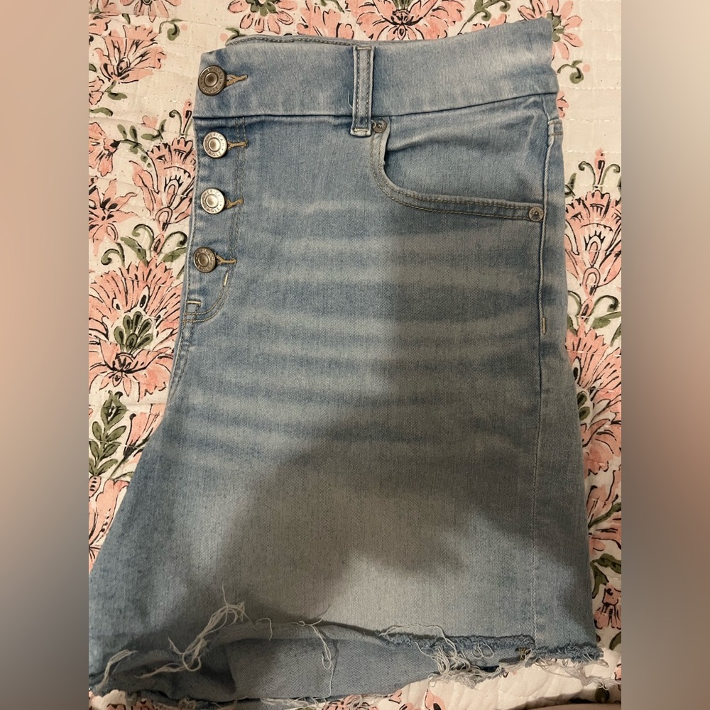 American Eagle Curvy Midi Short Gently used